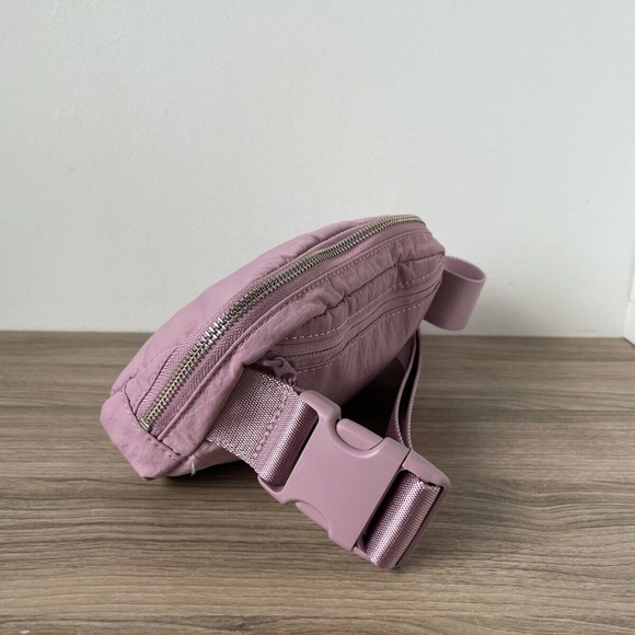 Lululemon Everywhere Belt Bag 1L Pink Taupe New - Picture 4 of 8